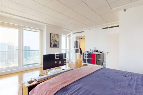 Apartment til salg i Dubai, UAE 4 soveværelser, 333 kvm № 647523 - foto 11