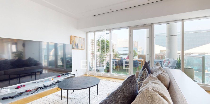 Apartment i Dubai, UAE 4 soveværelser, 333 kvm № 647523