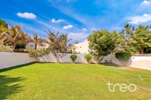 Üürile anda villa asukohaga Meadows, Dubai, AÜE: 5 magamistoaga, 56.86 m² Nr 739307 - pilt 15