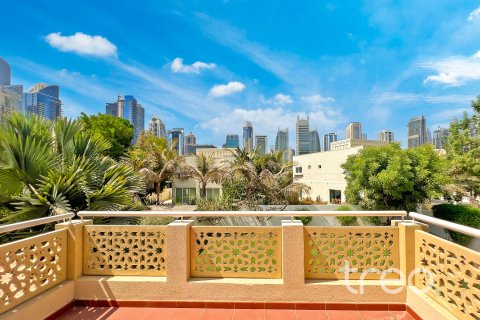 Üürile anda villa asukohaga Meadows, Dubai, AÜE: 5 magamistoaga, 56.86 m² Nr 739307 - pilt 27