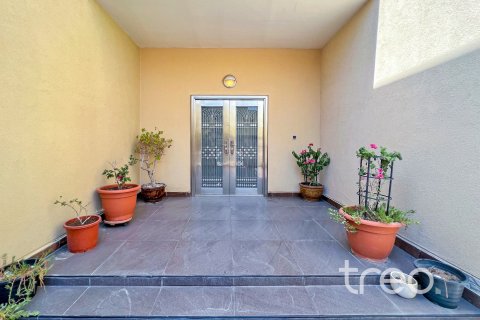 Üürile anda villa asukohaga Meadows, Dubai, AÜE: 5 magamistoaga, 56.86 m² Nr 739307 - pilt 13