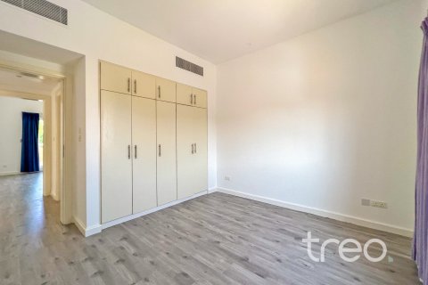 Üürile anda villa asukohaga Meadows, Dubai, AÜE: 5 magamistoaga, 56.86 m² Nr 739307 - pilt 18