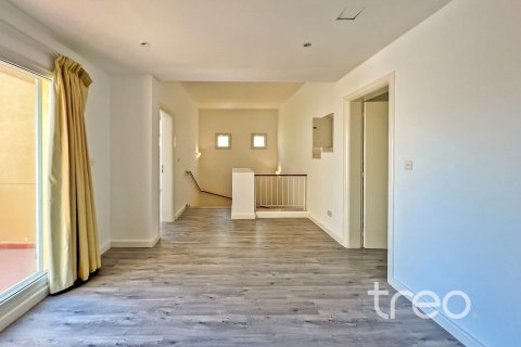 Üürile anda villa asukohaga Meadows, Dubai, AÜE: 5 magamistoaga, 56.86 m² Nr 739307 - pilt 9