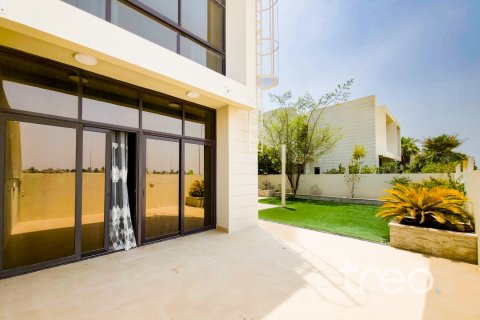 טאונהאוס להשכרה ב DAMAC Hills (Akoya by DAMAC), Dubai, איחוד האמירויות 4 חדרי שינה, 316.8 מ"ר, מספר 739309 - תמונה 3