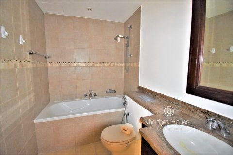 דירה להשכרה ב Old Town, Dubai, איחוד האמירויות  1 חדר שינה, 85 מ"ר, מספר 694845 - תמונה 13