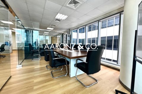 Office in Business Bay, Dubai, UAE 122 sq.m. № 694842 - photo 3
