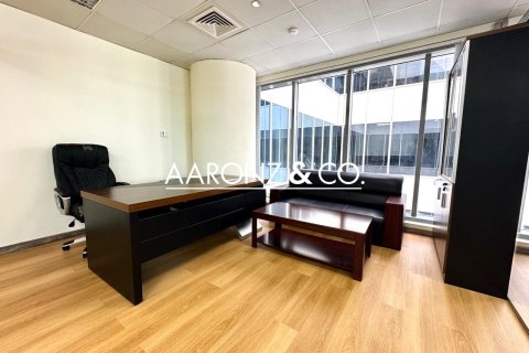 Office in Business Bay, Dubai, UAE 122 sq.m. № 694842 - photo 4