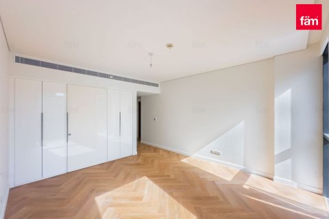 Duplex in Al Wasl, Dubai, UAE 4 bedrooms, 411.9 sq.m. № 348181 - photo 16