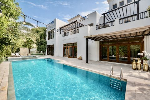 Vilă în Al Barari, Dubai, EAU 7 dormitoare, 1522.4 mp.  №751171