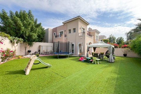 Villa in Arabian Ranches, Dubai, VAE: 3 Schlafzimmer, 513.29 m2 Nr. 751174