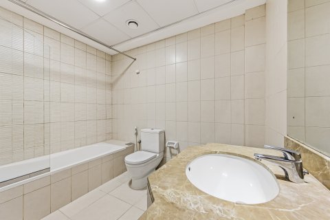 Lägenhet till försäljning i Jumeirah Lake Towers, Dubai, UAE 2 sovrum, 136.37 kvm Nr. 748482 - fotografi 12