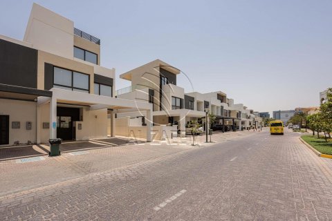 Māja Al Salam Street, Abu Dhabijā, AAE 5 istabas, 244 m2 Nr. 614967 - attēls 1