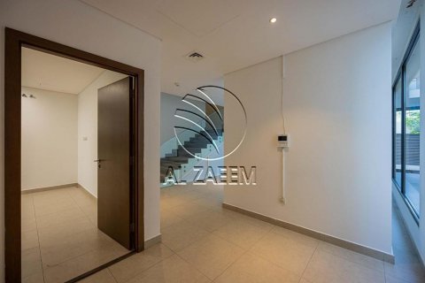 Māja Al Salam Street, Abu Dhabijā, AAE 5 istabas, 244 m2 Nr. 614967 - attēls 12