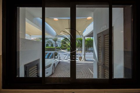 Māja Al Salam Street, Abu Dhabijā, AAE 5 istabas, 244 m2 Nr. 614967 - attēls 5