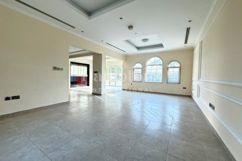 Villa in Jumeirah Park, Dubai, UAE 3 bedrooms, 742.75948500 sq.m. № 583860 - photo 3