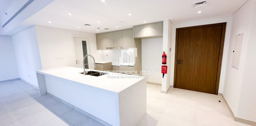 Appartement à Umm Suqeim, Dubai, EAU: 3 chambres, 240 m2 № 665424