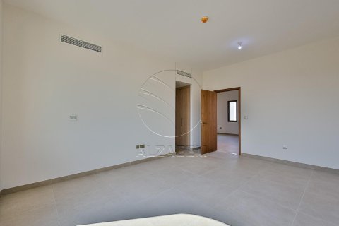 Khalifa City, Abu Dhabi, UAE의 판매용 타운하우스 침실 3개, 239제곱미터 번호 615993 - 사진 16