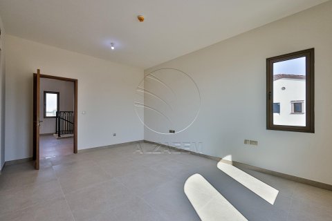 Khalifa City, Abu Dhabi, UAE의 판매용 타운하우스 침실 3개, 239제곱미터 번호 615993 - 사진 15