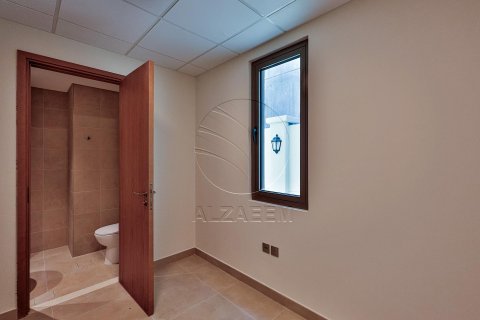 Khalifa City, Abu Dhabi, UAE의 판매용 타운하우스 침실 3개, 239제곱미터 번호 615993 - 사진 7