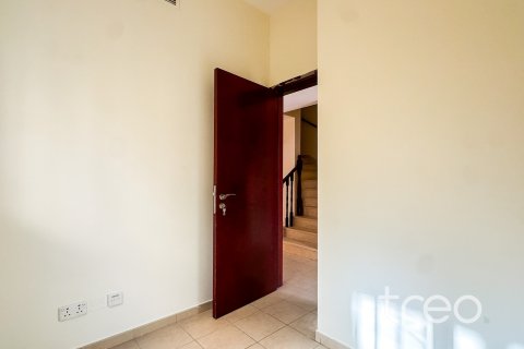 Radhus uthyres i Arabian Ranches, Dubai, UAE 2 sovrum, 157.19 kvm Nr. 739364 - fotografi 12