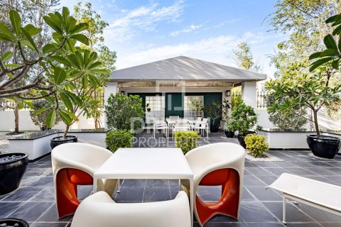 Villa Dubai Investment Parkjā, AAE 5 istabas, 951 m2 Nr. 603488 - attēls 12