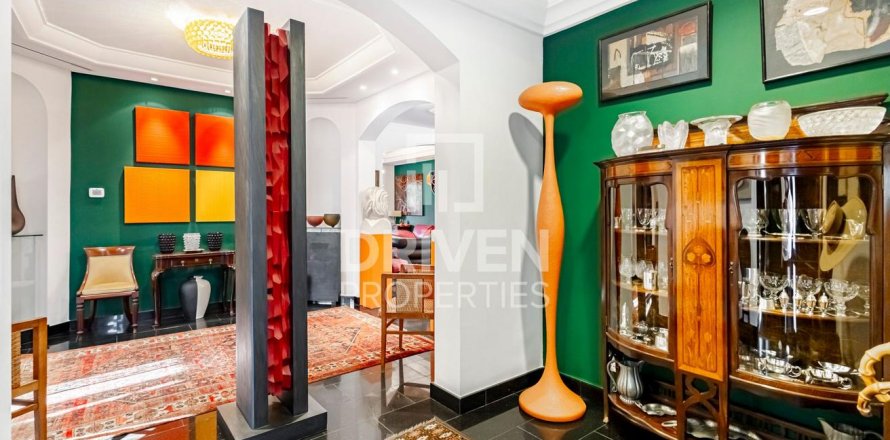 Villa Dubai Investment Parkjā, AAE 5 istabas, 951 m2 Nr. 603488