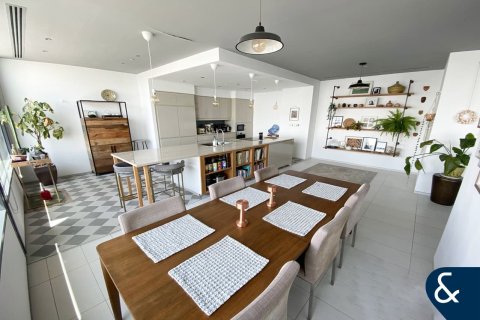 Apartament na sprzedaż w DIFC, Dubai, ZEA 2 sypialnie, 194 mkw., nr 671199 - zdjęcie 2