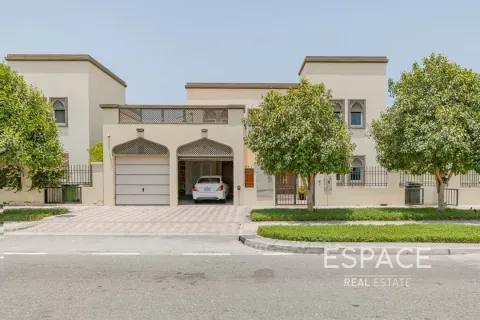 Зняти в оренду віллу в Jumeirah Park, Дубай, ОАЕ 4 спальні, 403м2, № 670198 - фото 17