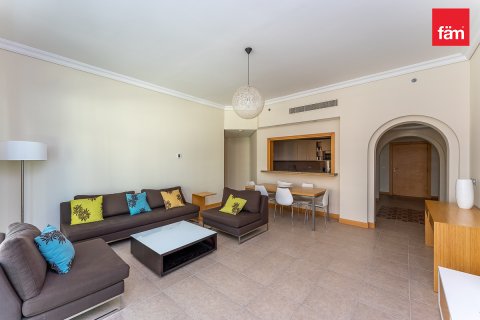 Apartman u gradu Palm Jumeirah, Dubai, UAE 3 spavaće sobe, 209.6 m2 Br. 662375 - Slika 2
