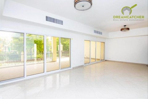 Townhouse sa Al Hamra Village, Ras Al Khaimah, UAE 4 silid-tulugan, 371.6 sq.m. № 588426 - larawan 4