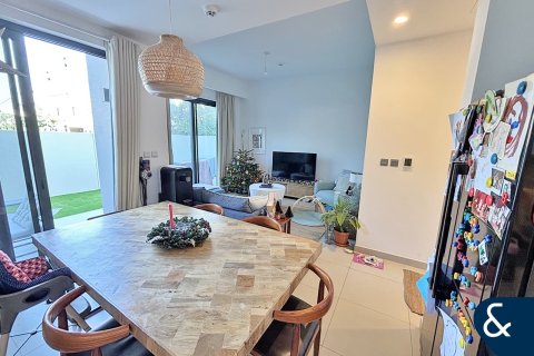 Kuća u nizu u gradu Arabian Ranches 2, Dubai, UAE 3 spavaće sobe, 185 m2 Br. 666573 - Slika 1