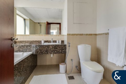 Jumeirah Beach Residence, Dubai, संयुक्त अरब अमीरात में अपार्टमेंट, 2 बेडरूम, 120 वर्ग मीटर, संख्या 666567 - फ़ोटो 10