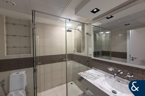 Apartment in Dubai Marina, Dubai, UAE 2 bedrooms, 121 sq.m. № 666570 - photo 18