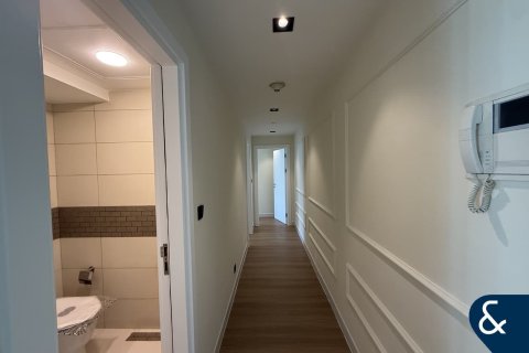 Apartment in Dubai Marina, Dubai, UAE 2 bedrooms, 121 sq.m. № 666570 - photo 17