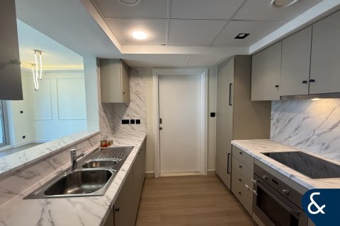 Apartment in Dubai Marina, Dubai, UAE 2 bedrooms, 121 sq.m. № 666570 - photo 5