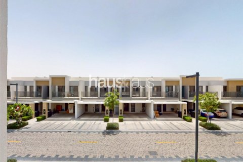 Таунхаус Tilal Al Ghaf, Дубай, БАӘ-да 3 жатын бөлмелер, 200 м² № 625523 - фото 1