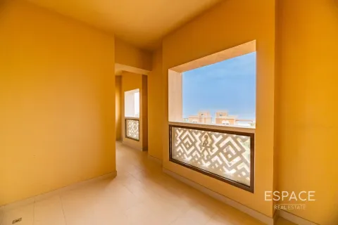 Apartment in BALQIS RESIDENCE in Palm Jumeirah, Dubai, UAE 2 bedrooms, 178 sq.m. № 650439 - photo 15
