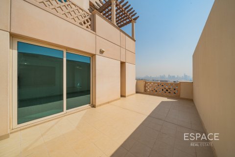 Apartment in TANARO APARTMENTS in Greens, Dubai, UAE 2 bedrooms, 160 sq.m. № 650433 - photo 15