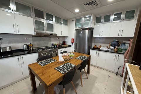 Villetta a schiera in vendita a Al Salam Street, Abu Dhabi, EAU 3 camere da letto, 274 mq. № 594383 - foto 7