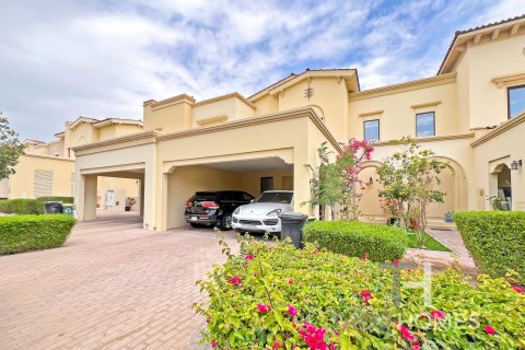Villa in Reem, Dubai, UAE 3 bedrooms, 222 sq.m. № 586463 - photo 19