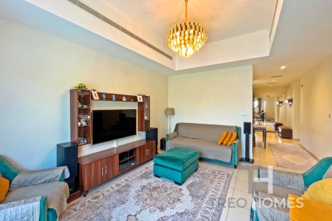 Villa in Reem, Dubai, UAE 3 bedrooms, 222 sq.m. № 586463 - photo 3