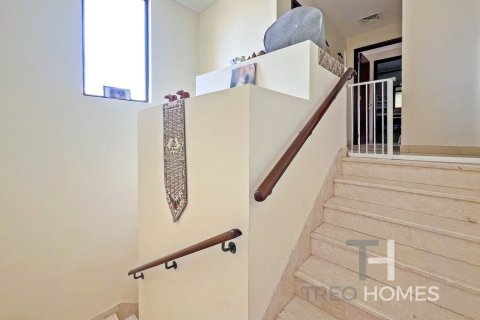 Villa in Reem, Dubai, UAE 3 bedrooms, 222 sq.m. № 586463 - photo 9