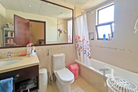 Villa in Reem, Dubai, UAE 3 bedrooms, 222 sq.m. № 586463 - photo 18
