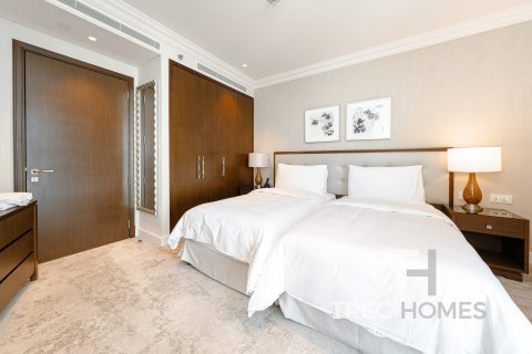 Apartment in Burj Khalifa, Dubai, UAE 3 bedrooms, 186 sq.m. № 586357 - photo 22
