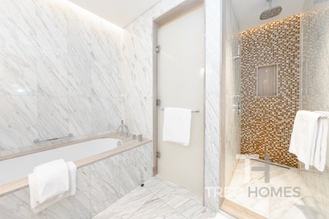 Apartment in Burj Khalifa, Dubai, UAE 3 bedrooms, 186 sq.m. № 586357 - photo 18