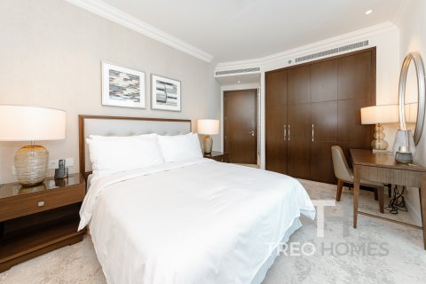 Apartment in Burj Khalifa, Dubai, UAE 3 bedrooms, 186 sq.m. № 586357 - photo 16