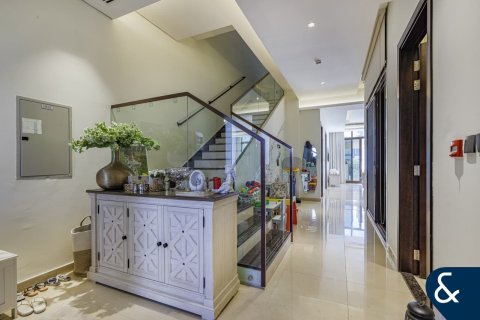 Villa in Al Furjan, Dubai, VAE 4 slaapkamers, 311 vr.m. nr 684968