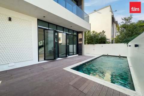 Üürile anda villa asukohaga Dubai, AÜE: 5 magamistoaga, 464.8 m² Nr 703797 - pilt 2