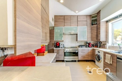Villa à vendre à  The Springs, Dubai, EAU 3 chambres, 208.66 m2 № 758803 - photo 21