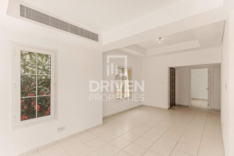 Villa itt: The Springs, Dubai, EAE, 3 hálószoba, 332.78 m², azonosító: 746998 - fénykép 3